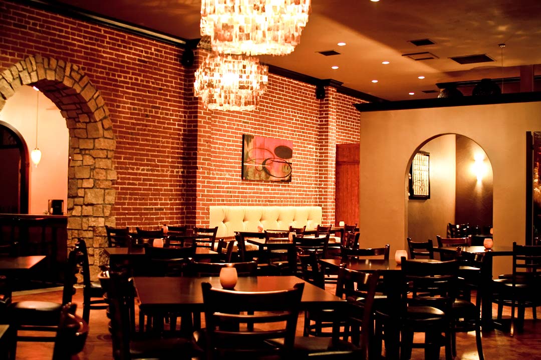 dining-room-image-1 - 12 West Bar and Grill